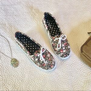 Delic 8 Brand Floral loafers